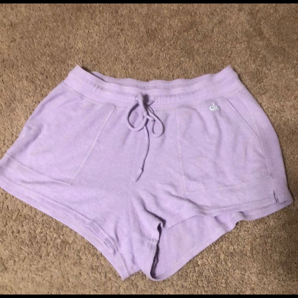 COPY - ALO YOGA soft lavender shorts